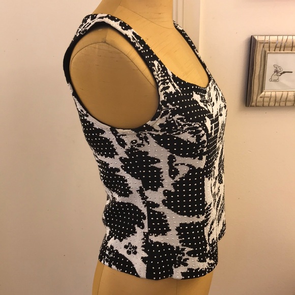 💥St. John💥 leaf knit sequin tank - Picture 2 of 4